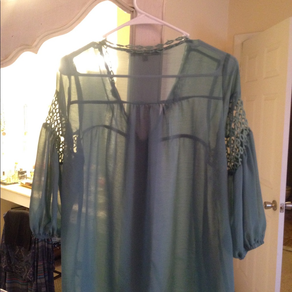 Sheer button-up blouse - Picture 3 of 3